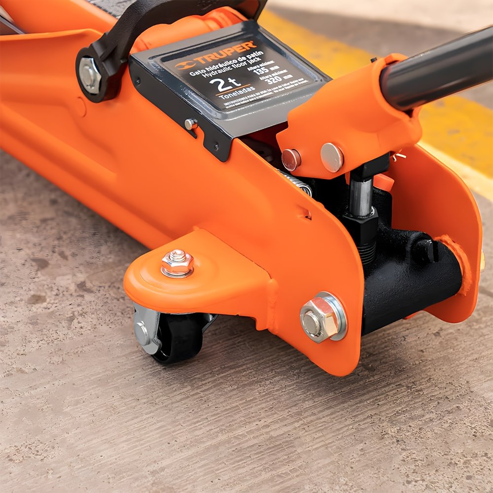 2-Ton Lightweight Floor Jack - Image 5
